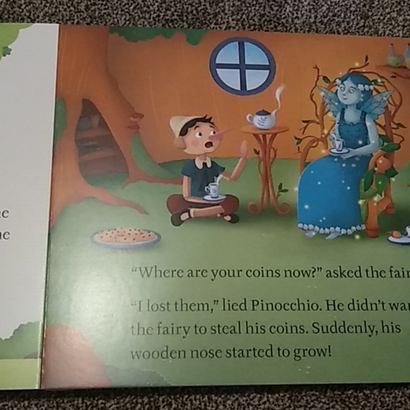 Large Pinocchio board book like new condition - Picture 3 of 4